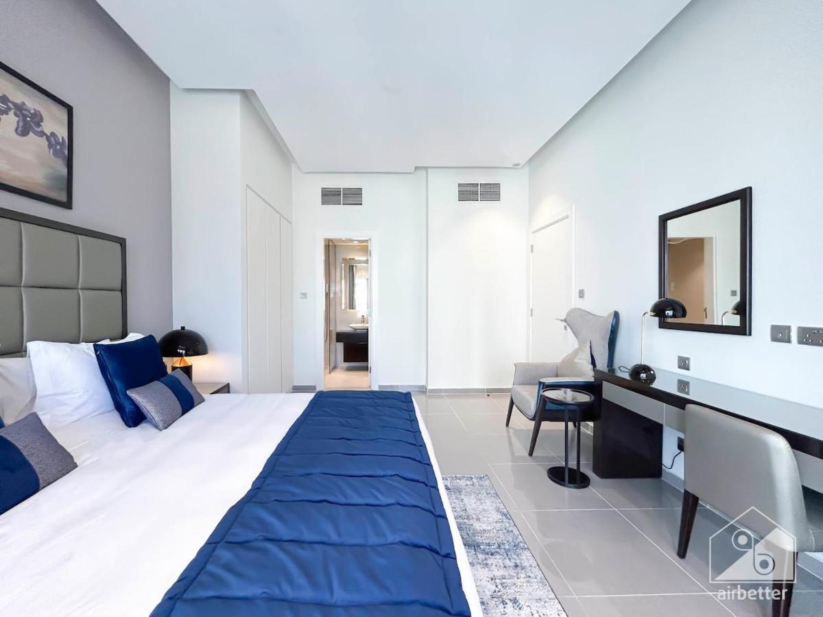 Luxury Stay At Damac Majestine With Balcony & Views Dubai Exterior photo