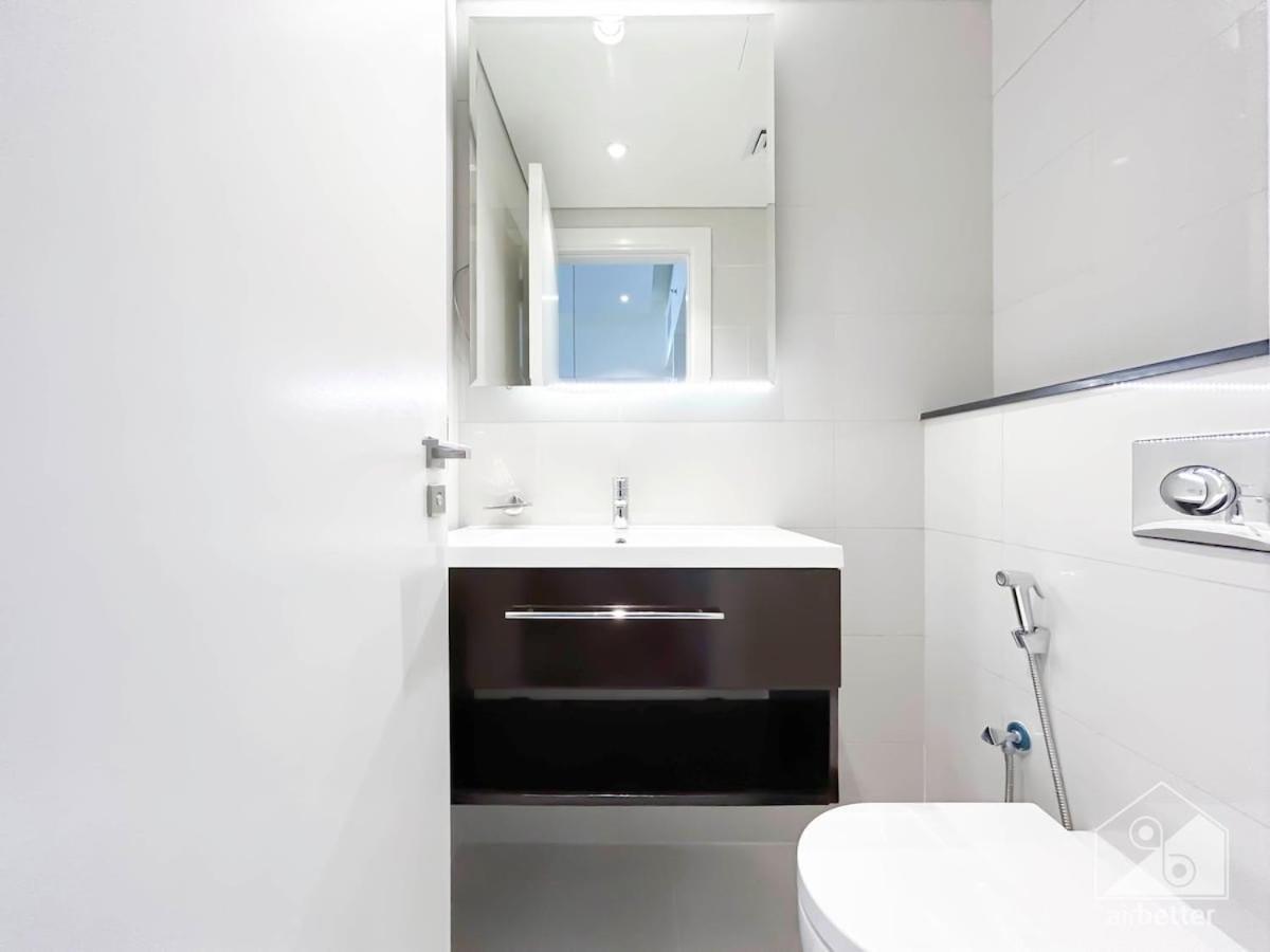 Luxury Stay At Damac Majestine With Balcony & Views Dubai Exterior photo