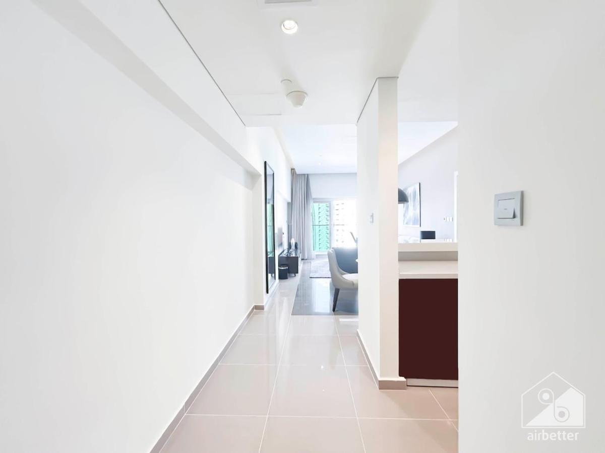 Luxury Stay At Damac Majestine With Balcony & Views Dubai Exterior photo